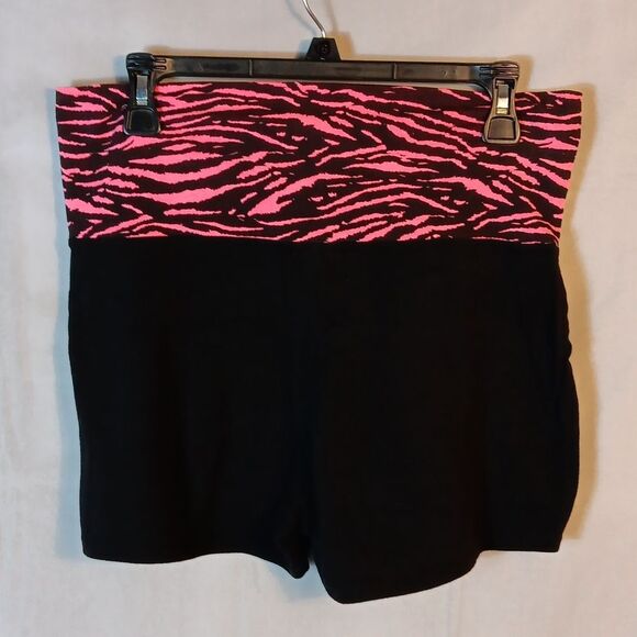Love Peace Hope By Zenana Zebra Print Women's Shorts - Picture 2 of 4